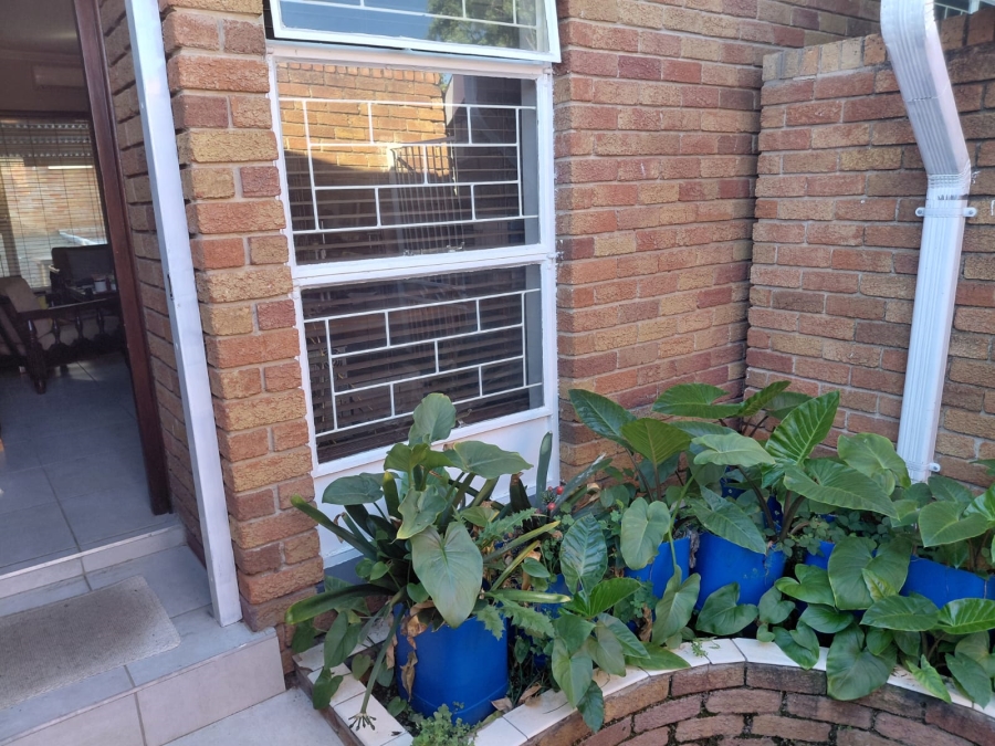 2 Bedroom Property for Sale in Navalsig Free State